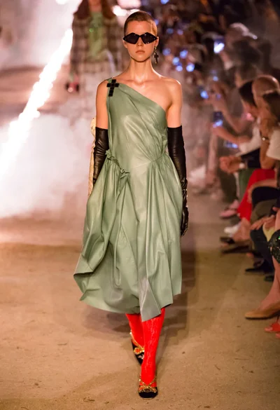 Look 16